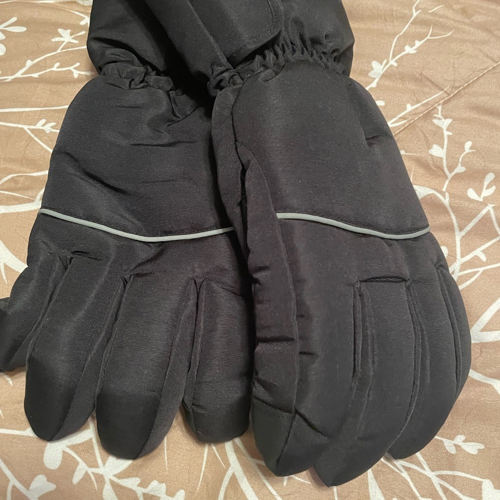 Heated gloves